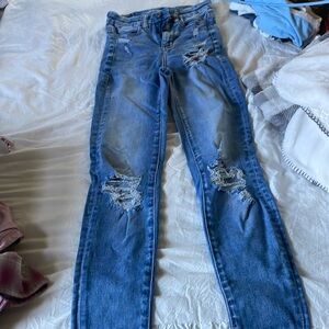 American Eagle Ripped Jeans 000